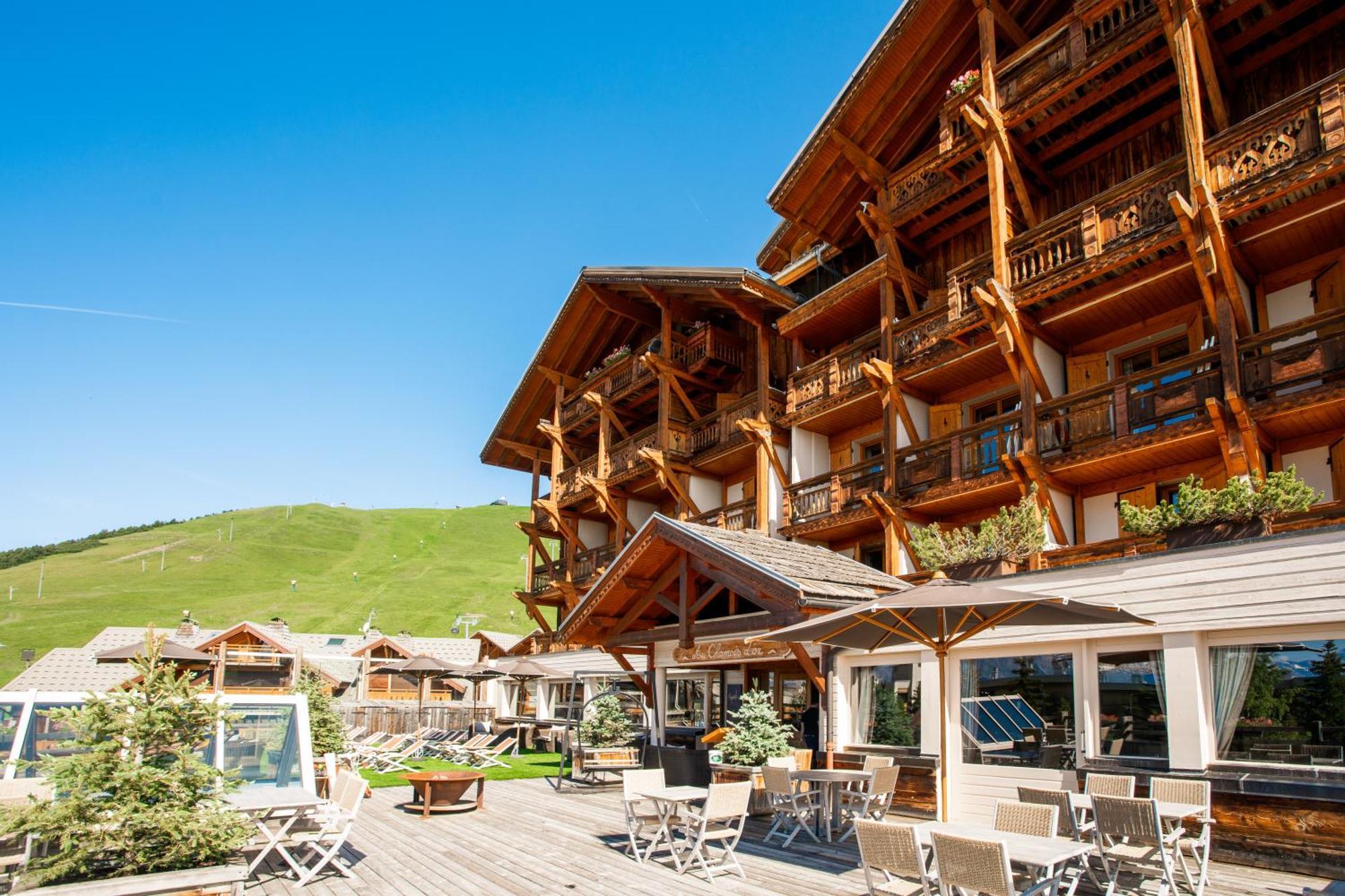 Hotel Au Chamois D'Or By Les Etincelles Alpe d'Huez Exterior foto